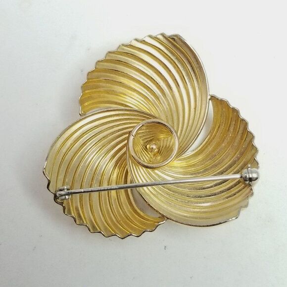 Vintage Gold Tone Spiral Fan Shape Brooch, Retro Unisex Style Design, Estate - Picture 3 of 6